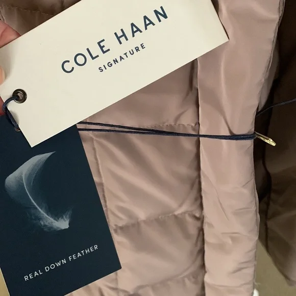 NWT COLE HAAN SIGNATURE HEAVY PUFFER COAT - Picture 6 of 8